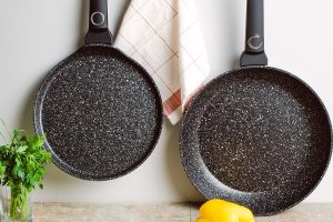 Яке антипригарне покриття для сковорідки вибрати: повний гід