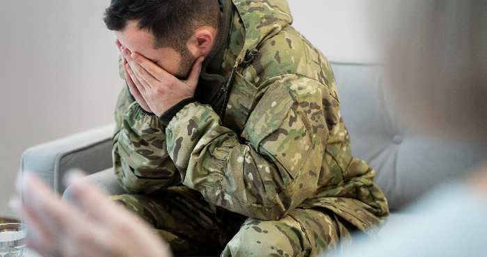 Чому після повернення з зони бойових дій чоловіки віддаляються від дружин