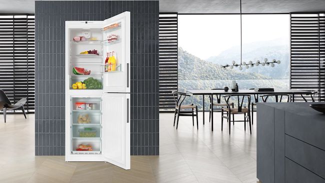 Foxtrot показує, як технології зберігають продукти довше: топ smart-функцій сучасних холодильників