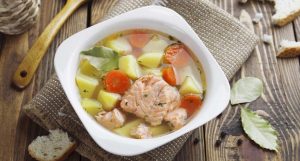 Як варити уху: секрети ідеального рибного супу від А до Я