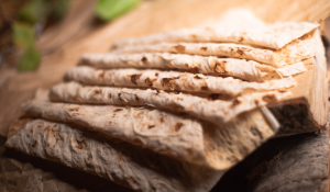 Чи можна заморозити лаваш: секрети збереження свіжості та еластичності