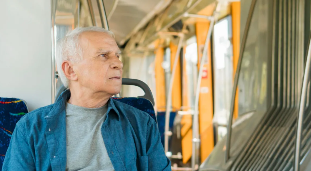 чи мають пенсіонери платити за проїзд
