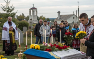 Чи можна рідним мити покійника: традиції, церква та сучасні реалії