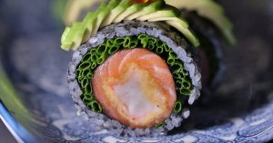 Чи можна вагітним суші: безпечні роли, ризики та рекомендації для майбутніх мам