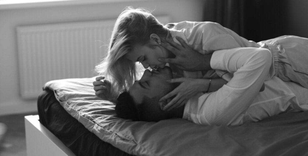 що відчуває чоловік коли входить в жінку