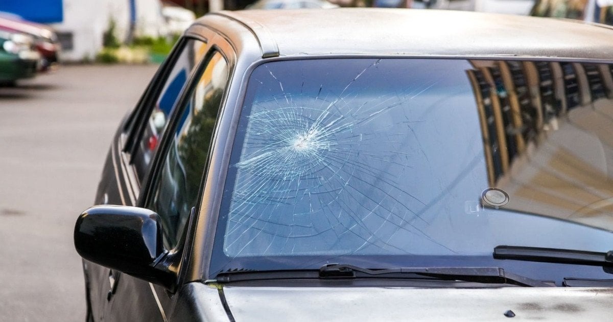 тріщина на лобовому склі