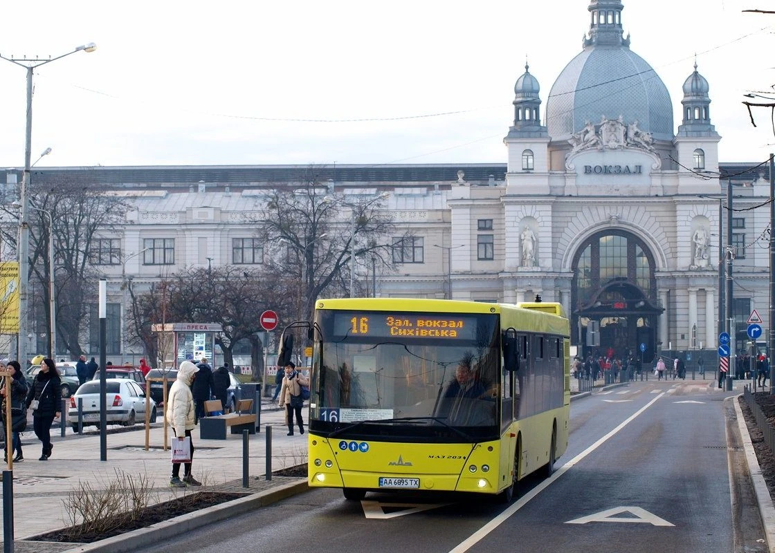 708 автобус Львів