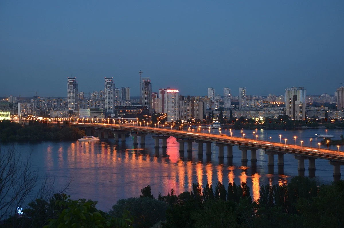 чи працює міст патона під час тривоги