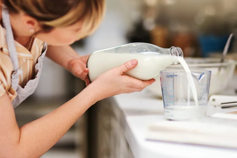 чим можна замінити молоко