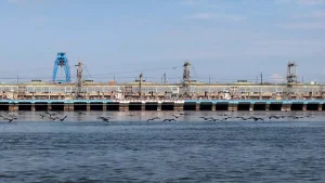 Найбільша ГЕС в Україні: Дніпровська гідроелектростанція у Запоріжжі