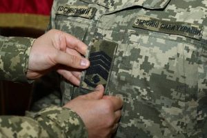 Як отримати звання молодшого сержанта в ЗСУ: повний гід з урахуванням реалій воєнного часу