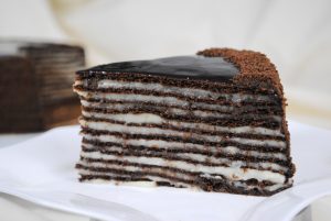 Торт Спартак класичний рецепт з тонкими коржами