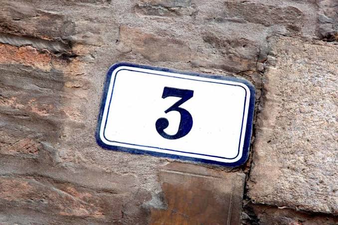 Що означає число 3: міф, віра і формула